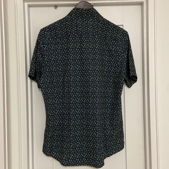 NWT! Mizzen+Main Leeward Short Sleeve Green Leaf Print Shirt Medium Trim - Picture 7 of 7